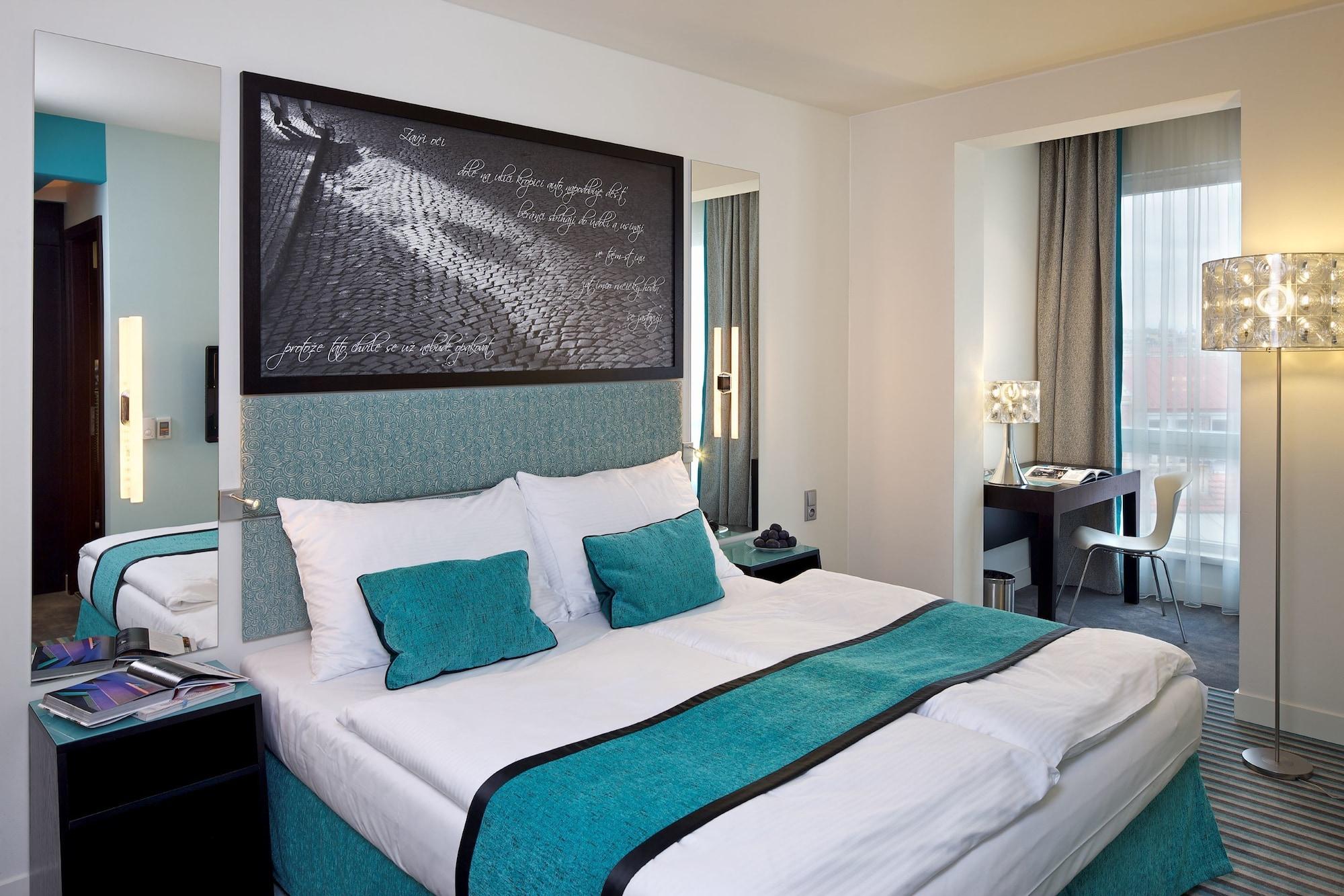 Red & Blue Design Hotel Prag Dış mekan fotoğraf