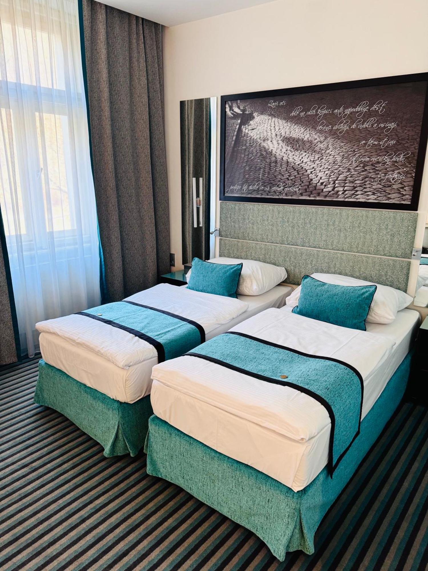 Red & Blue Design Hotel Prag Dış mekan fotoğraf