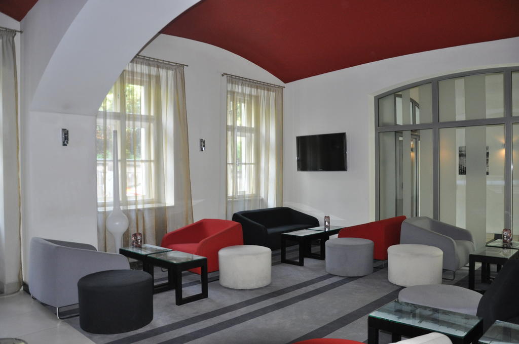 Red & Blue Design Hotel Prag Dış mekan fotoğraf